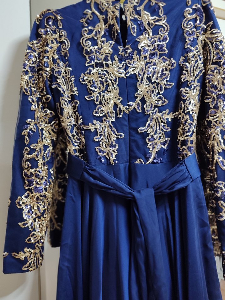 Lacivert İşlemeli Uzun Abiye Elbise - Görsel 4