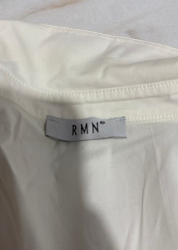 Düğmeli Kısa Kollu Keten Beyaz Bluz - Görsel 2