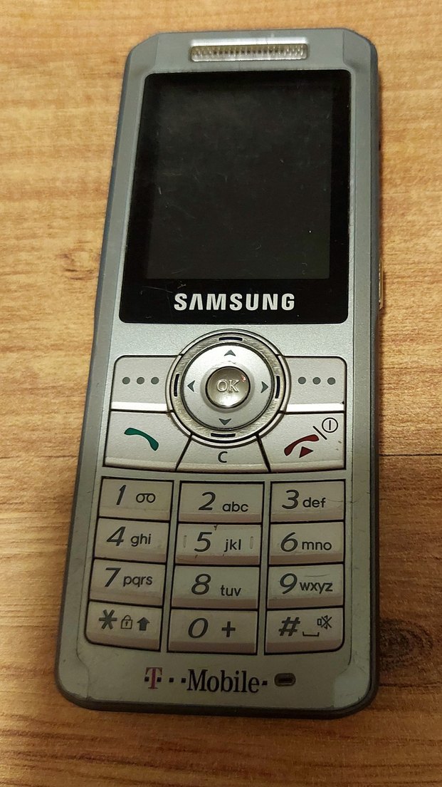 Gri Samsung T-Mobile Tuşlu Telefon - Görsel 2