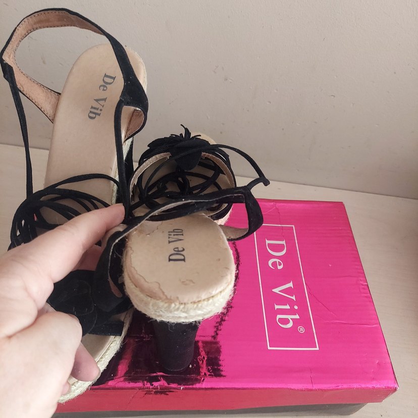 De Vip orjinal 40 numara Dolgu Topuklu Ayakkabı - Görsel 3