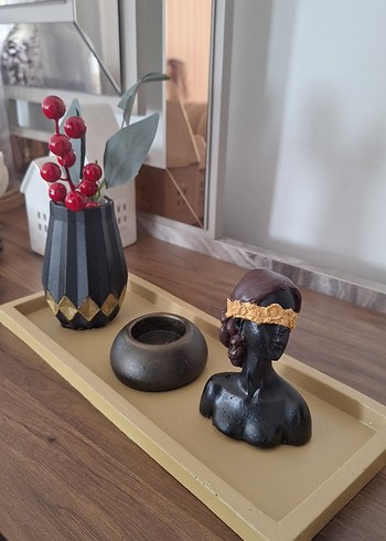 Kırmızı Kalp ve Mumluklu Figürin - Görsel 2