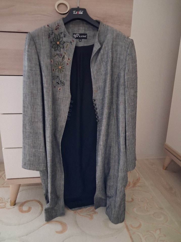 Nakışlı Gri Uzun ceket - Görsel 3