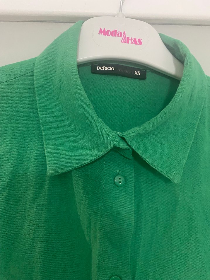 Düğmeli Kısa Kol Yeşil Keten Gömlek - Görsel 2