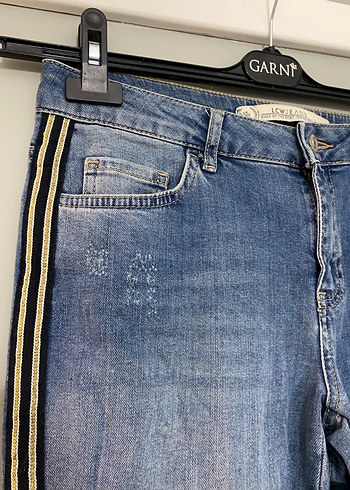 Zincir Detaylı Çizgili Mavi Kadın Kot Pantolon - Görsel 3