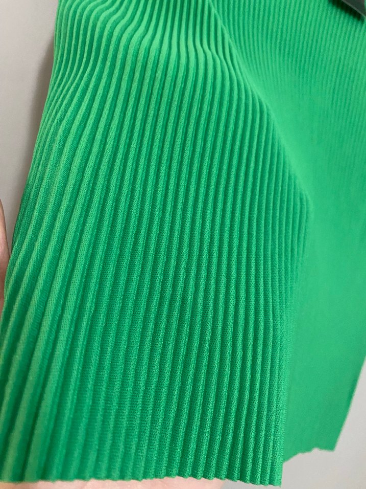 Yeşil Pilili Kısa Kollu Kadın Tişört - Görsel 3