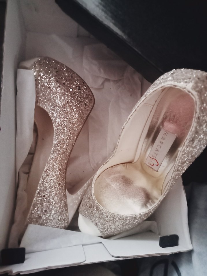 Bej Parlak Stiletto Topuklu Kadın Abiye Ayakkabı - Görsel 3