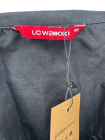 42 Beden siyah Renk LC Waikiki Gömlek %70 İndirimli.