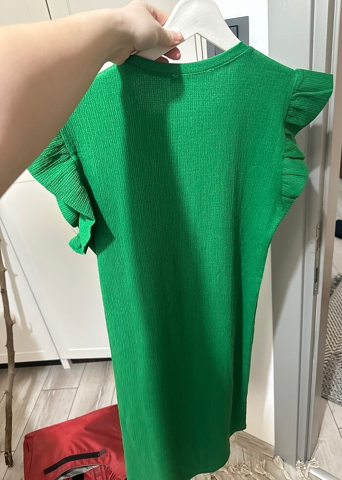 Yeşil elbise - Görsel 3