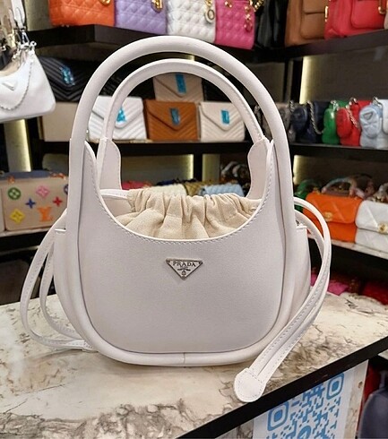 Prada Beyaz çanta