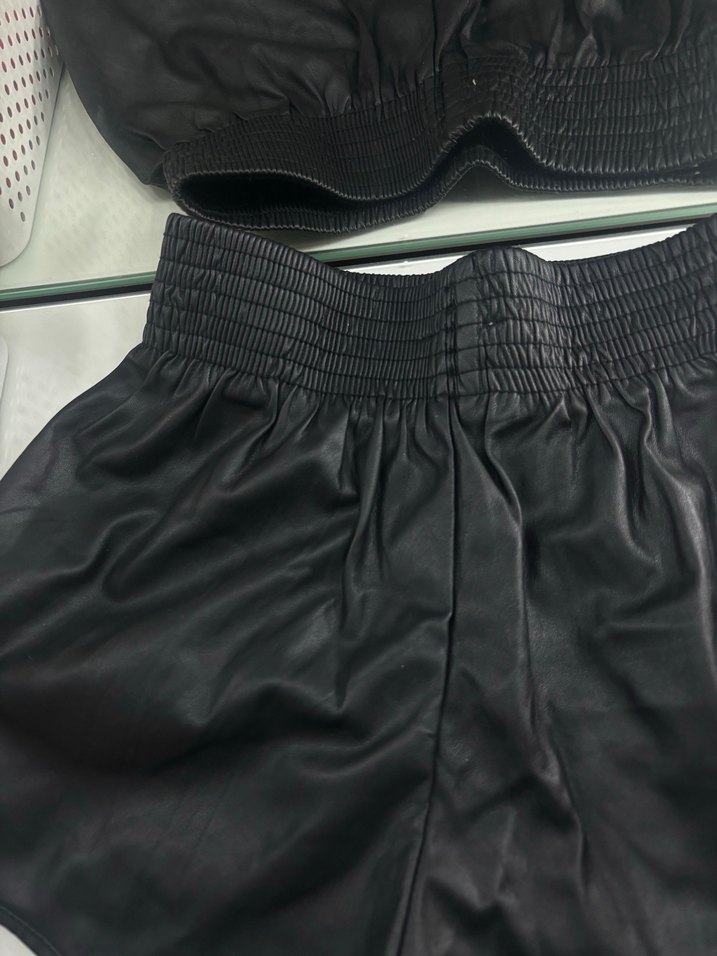 Bershka deri mini şort - Görsel 5