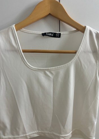 Beyaz Kısa Kollu Crop Top - Görsel 2