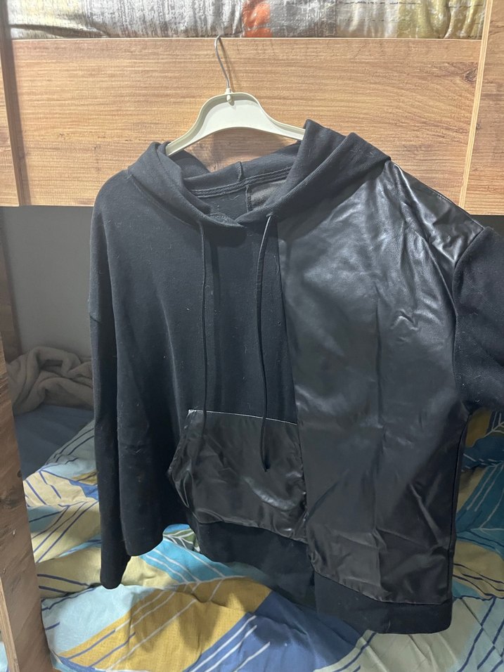 Siyah deri Detaylı Kadın Sweatshirt 55/60 - Görsel 3