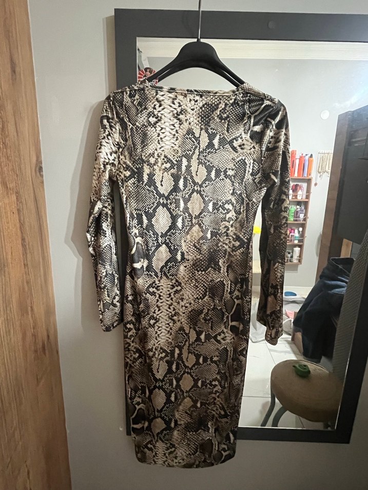 Yılan Desenli Uzun Kol Kahverengi Elbise - Görsel 3