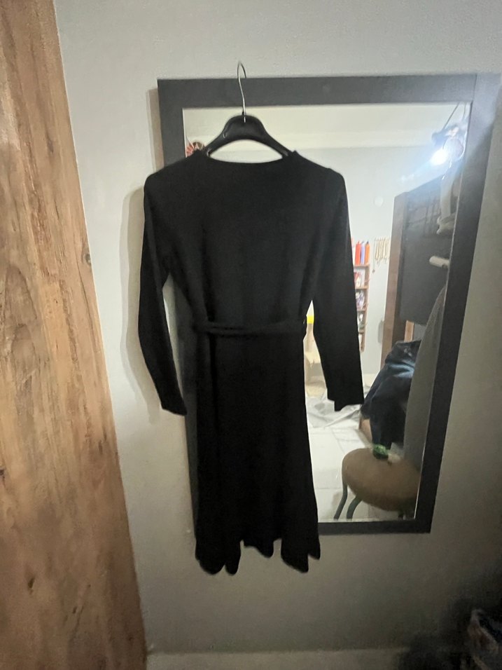 Hamileler için de uygun Siyah Midi Uzun Kollu Kemerli Elbise - Görsel 4