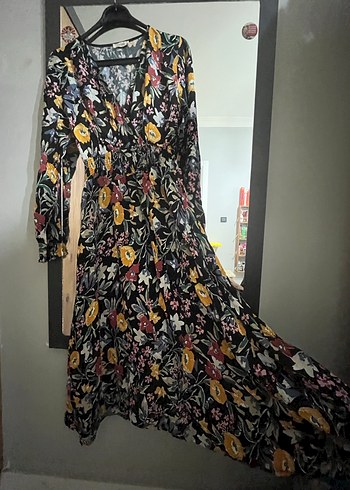 Çiçek Desenli V Yaka Uzun Kollu Uzun Elbise - Görsel 2