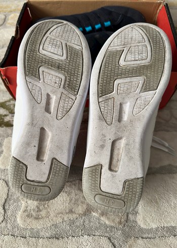 Beyaz Bağcıklı Spor Ayakkabı - Görsel 4