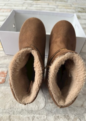 Kürk Detaylı Kahverengi Süet Kadın Dolgu Topuk Bot - Görsel 2