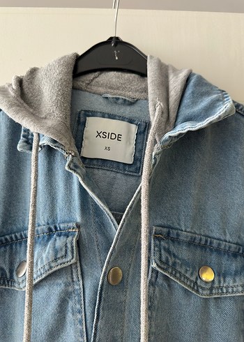 Düğmeli Mavi  Denim Ceket Kapüşonlu - Görsel 2