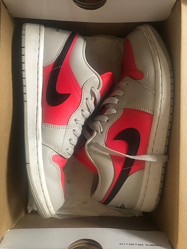 Nike JORDAN 1 SIREN RED