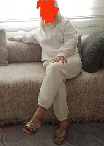 Zara Kadın Beyaz Rahat Kesim Eşofman Takımı