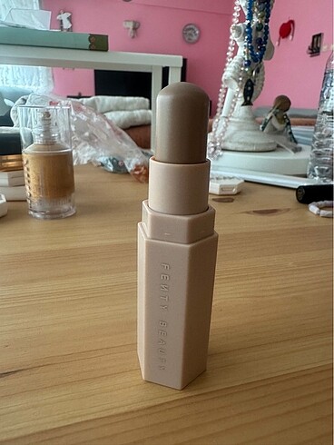 Fenty Beauty Kontür stick