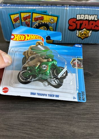 Hot Wheels 1966 Triumph Tiger 100 Oyuncak Motosiklet