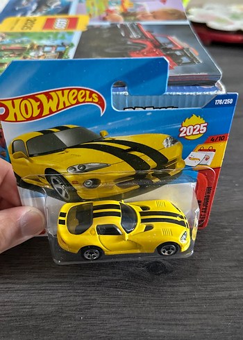 Hot Wheels 96 Dodge Viper GTS Sarı Oyuncak Araba