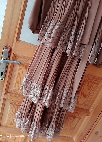 Diğer Kat kat uç kısımları dantelli elbise 