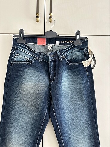 Mango Mango Jean