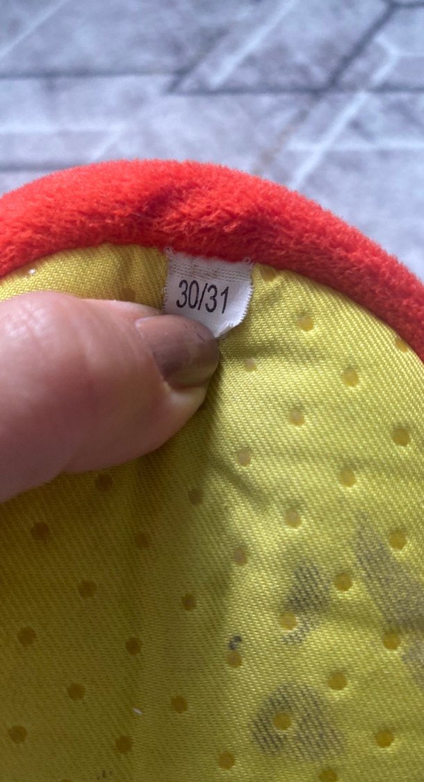 Çocuk ev ayakkabı Bır ıkı defa gıyıldı beden olmuyor - Görsel 4