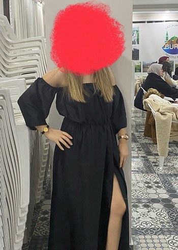 Omuzları Açık Siyah Uzun Elbise