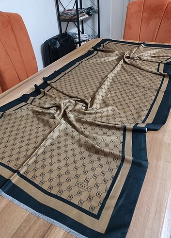Vakko monogram sal