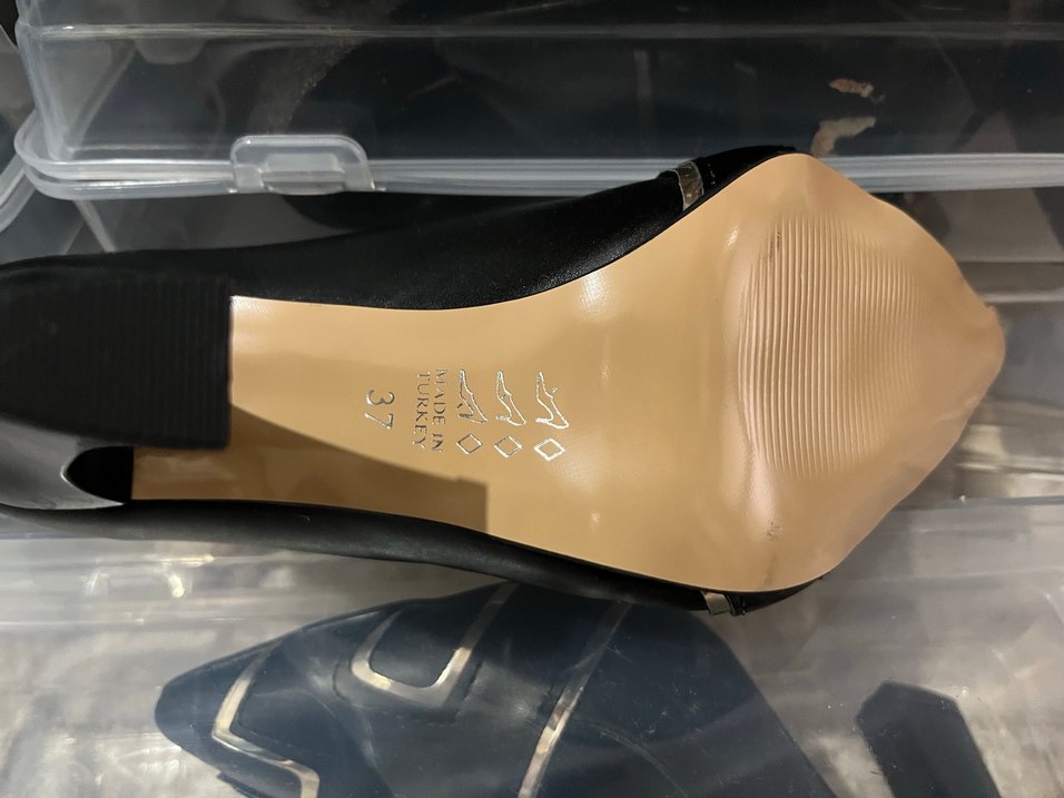 Siyah Parlak Stiletto - Görsel 3