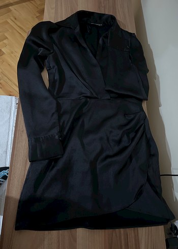 Saten Siyah V Yaka Mini Elbise - Görsel 3