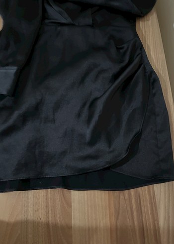 Saten Siyah V Yaka Mini Elbise - Görsel 5