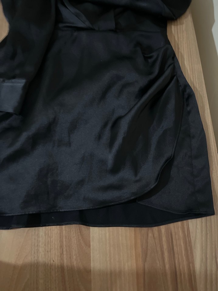 Saten Siyah V Yaka Mini Elbise - Görsel 5