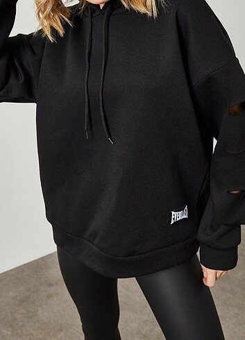 Siyah kol detaylı sweatshirt 