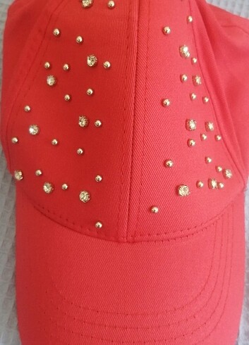  Beden kırmızı Renk Kadın zımbalı şapka 