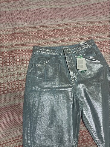Defacto Parlak çok şık kot pantolon