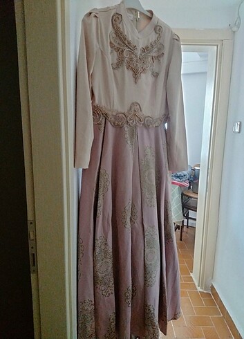 Pınar şems işlemeli elbise