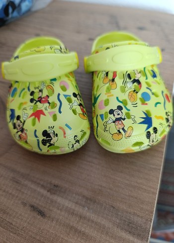 Mickey Mouse Desenli Renkli Çocuk Terlik