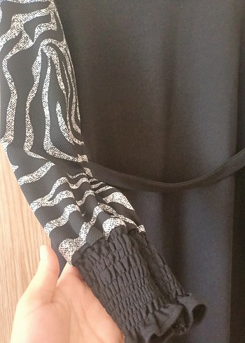 40 Beden Uzun Siyah Zebra Desenli Kemerli Kadın Elbise
