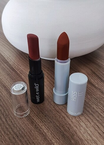 Wet n wild Wet N Wild ve Beaulis Ruj