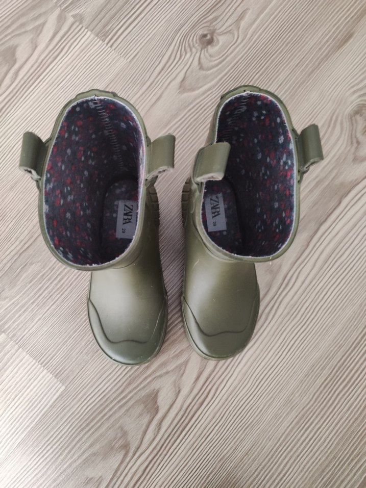 Zara haki kız çocuk yağmur çizmesi - Görsel 3