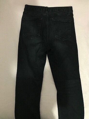 38 Beden siyah Renk Defacto jeans yüksel bel dar paça pantolon