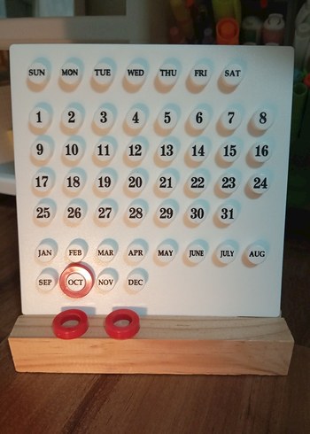 Ahşap Standlı Beyaz Masa Takvimi - Görsel 4