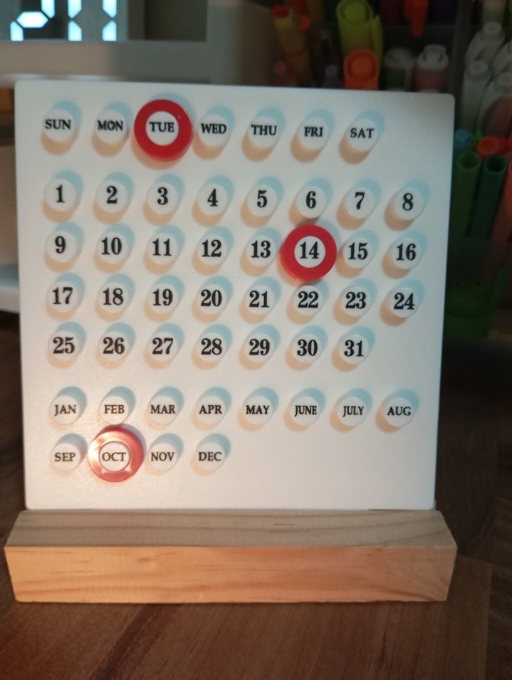 Ahşap Standlı Beyaz Masa Takvimi - Görsel 3