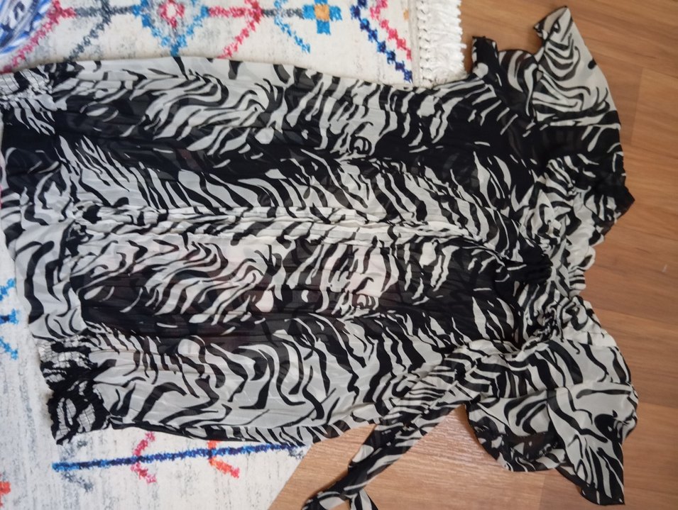 Zebra Desenli Uzun Kesim Drapeli Kadın Bluz - Görsel 2