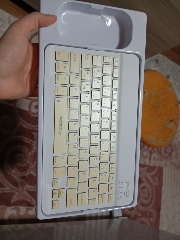 Sarı Kablosuz Klavye - Görsel 3