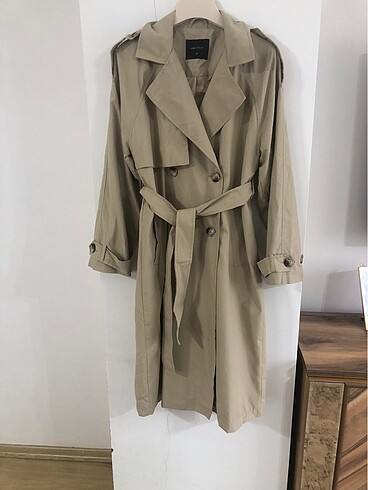 LC Waikiki LCW bej trençkot